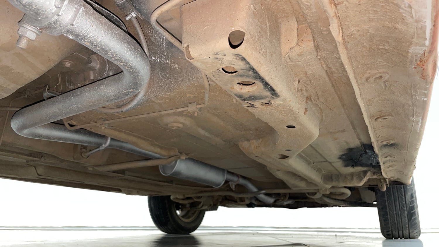 Used 2018 Tata Tiago Revotron XZ Petrol Manual extra REAR RIGHT UNDERBODY VIEW