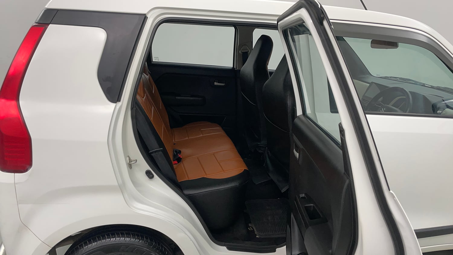 Used 2024 Maruti Suzuki Wagon R VXI 1.0 Petrol Manual interior RIGHT SIDE REAR DOOR CABIN VIEW
