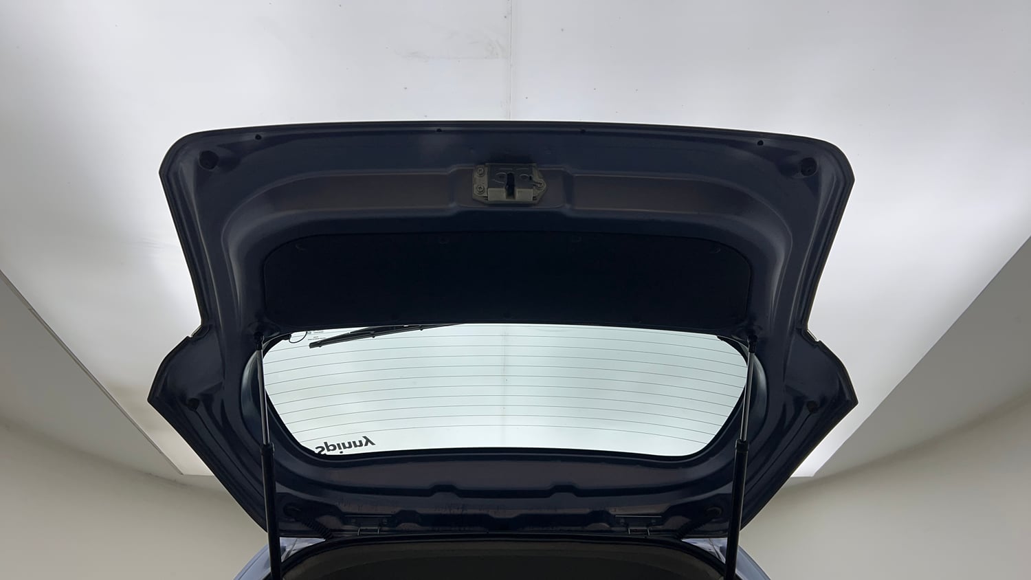 Used 2013 Maruti Suzuki Wagon R VXI Petrol Manual interior DICKY DOOR OPEN VIEW