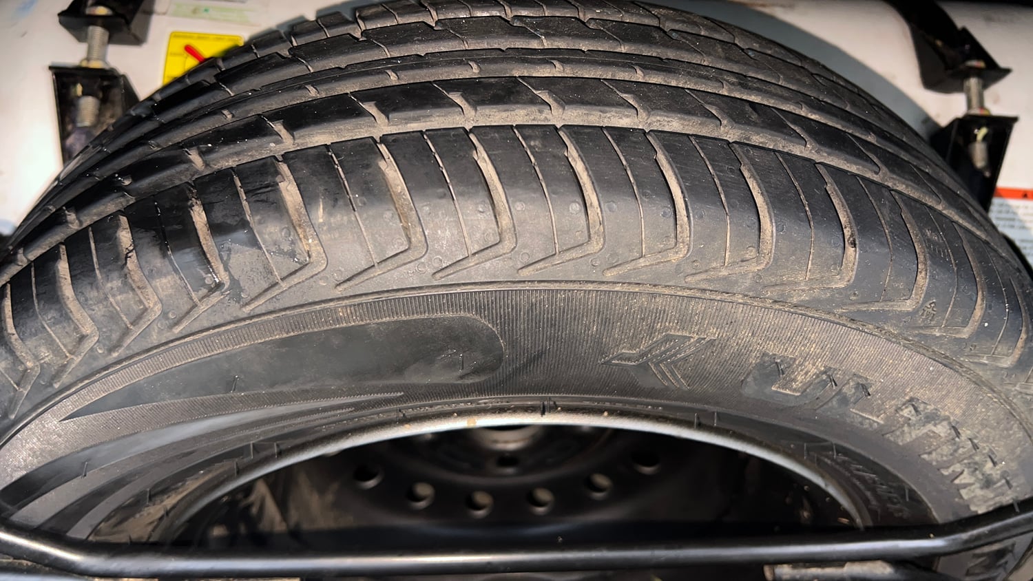 Used 2024 Maruti Suzuki Wagon R LXI 1.0 CNG Cng Manual tyres SPARE TYRE VIEW