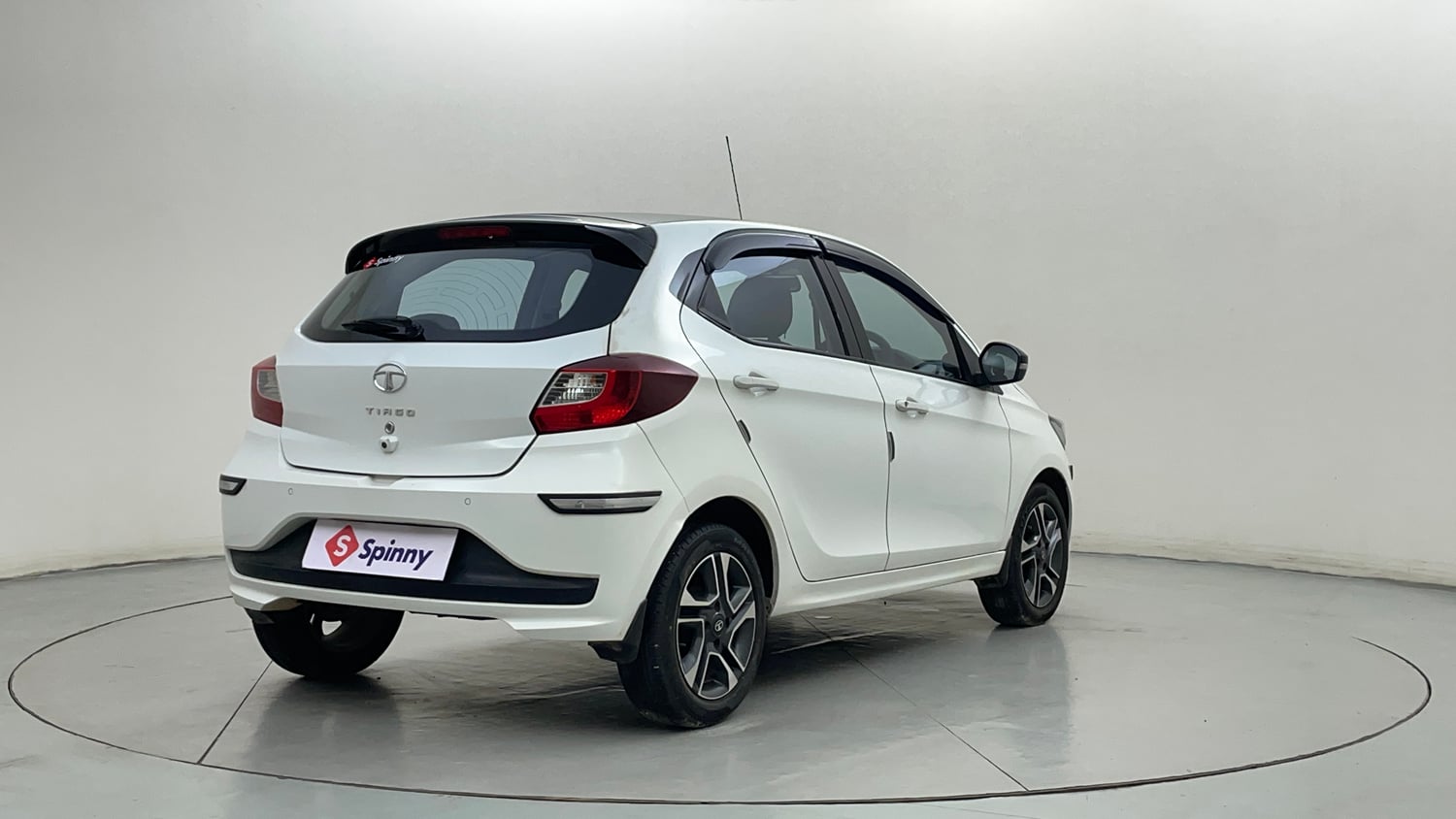 Used 2021 Tata Tiago XZ Plus Dual Tone Petrol Manual exterior RIGHT REAR CORNER VIEW