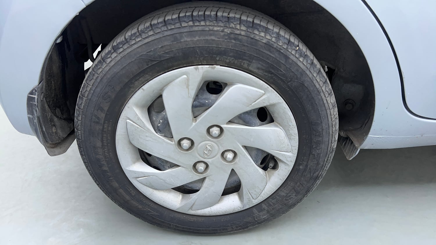 Used 2020 Hyundai Santro Sportz Petrol Manual tyres RIGHT REAR TYRE RIM VIEW