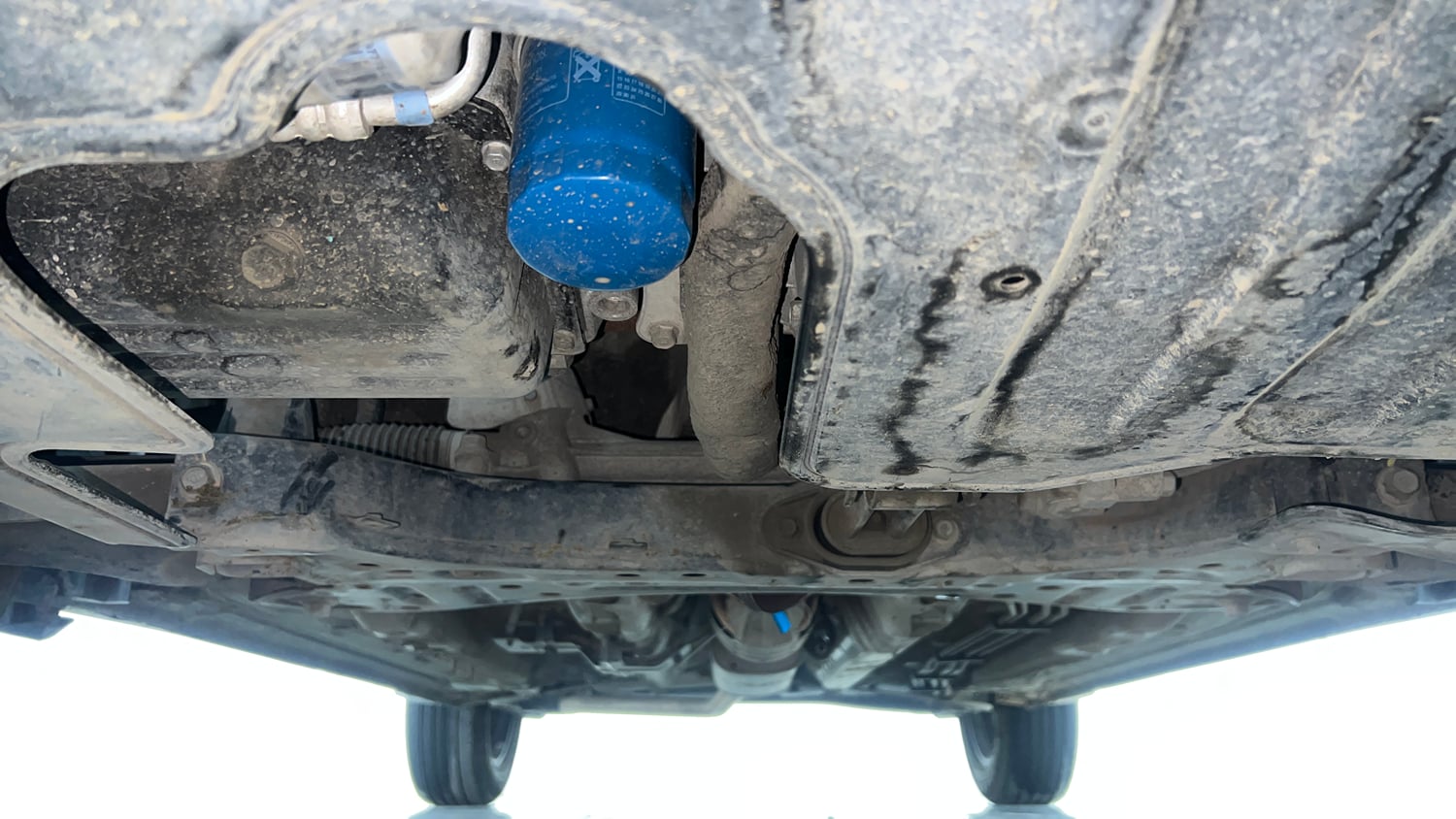 Used 2023 Kia Sonet GTX Plus 1.0 Turbo Petrol DCT Petrol Automatic extra FRONT LEFT UNDERBODY VIEW