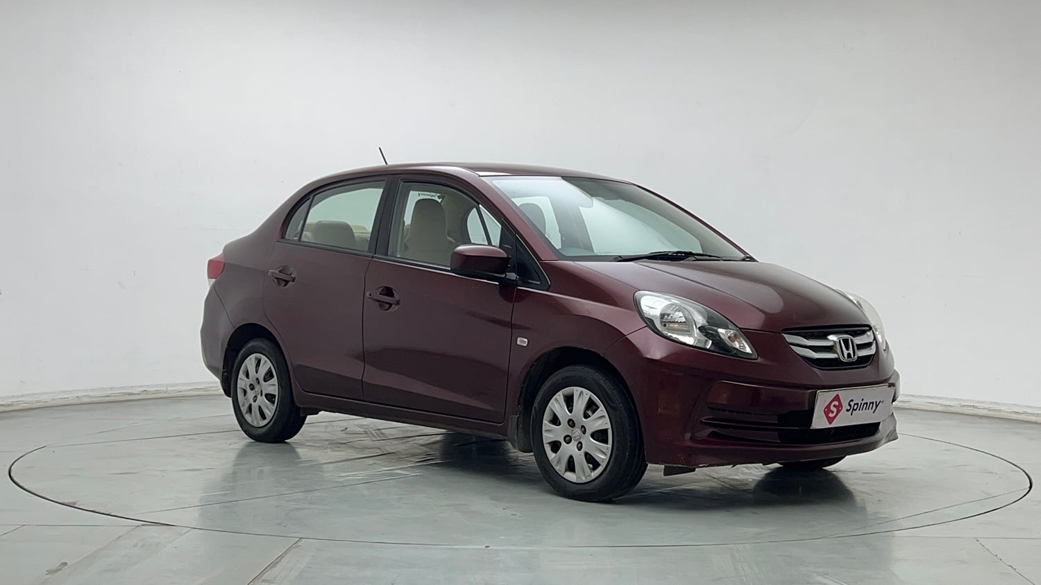 Used 2014 Honda Amaze 1.2 SX i-VTEC Petrol Manual exterior RIGHT FRONT CORNER VIEW