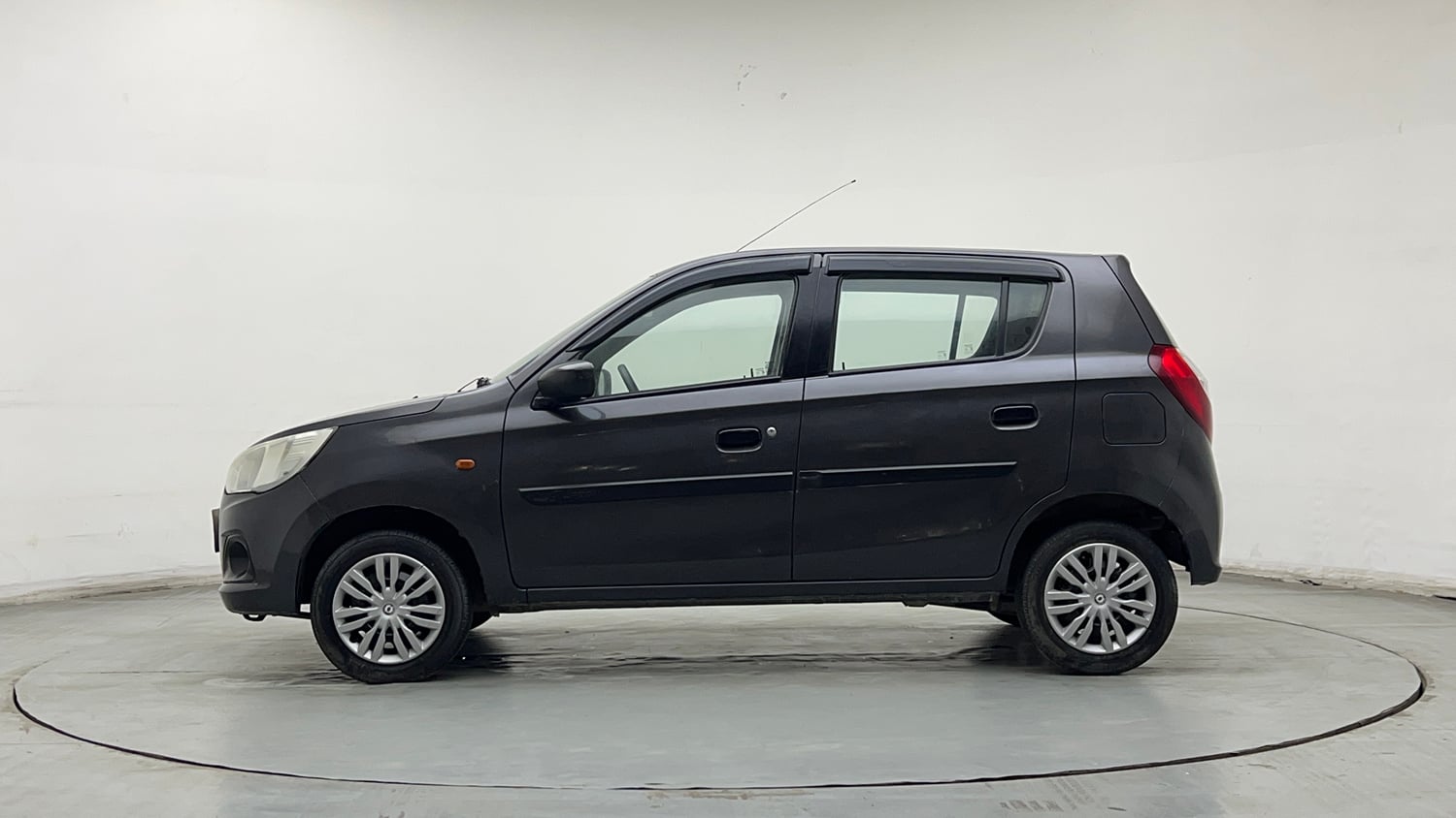 Used 2016 Maruti Suzuki Alto K10 VXi Petrol Manual exterior LEFT SIDE VIEW