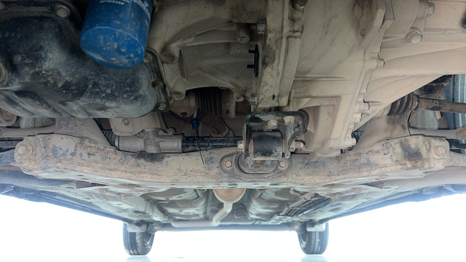 Used 2023 Hyundai Aura S 1.2 CNG Cng Manual extra FRONT LEFT UNDERBODY VIEW
