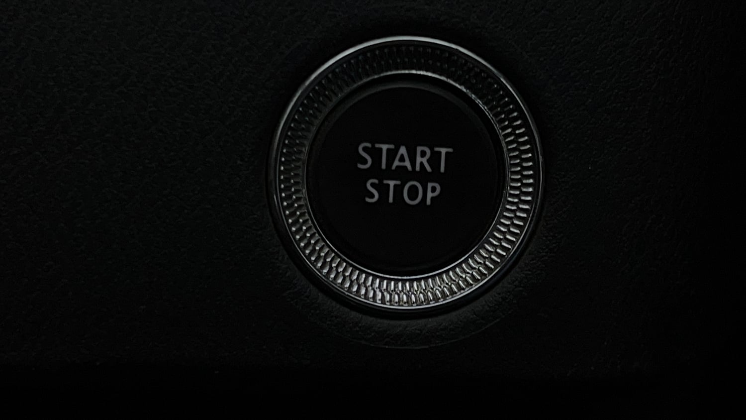 Used 2021 Nissan Magnite XV Premium Turbo (O) CVT Dual Tone Petrol Automatic top_features Keyless start