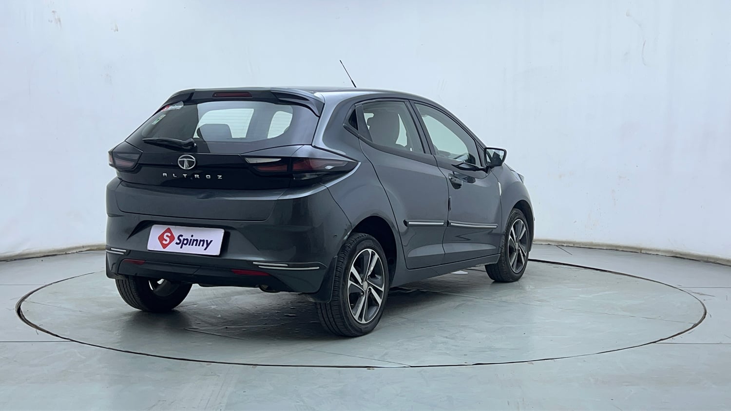 Used 2021 Tata Altroz XZ Petrol Petrol Manual exterior RIGHT REAR CORNER VIEW