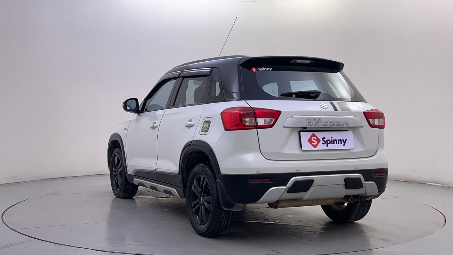 Used 2018 maruti-suzuki Vitara Brezza ZDi Plus AGS Diesel Automatic exterior LEFT REAR CORNER VIEW
