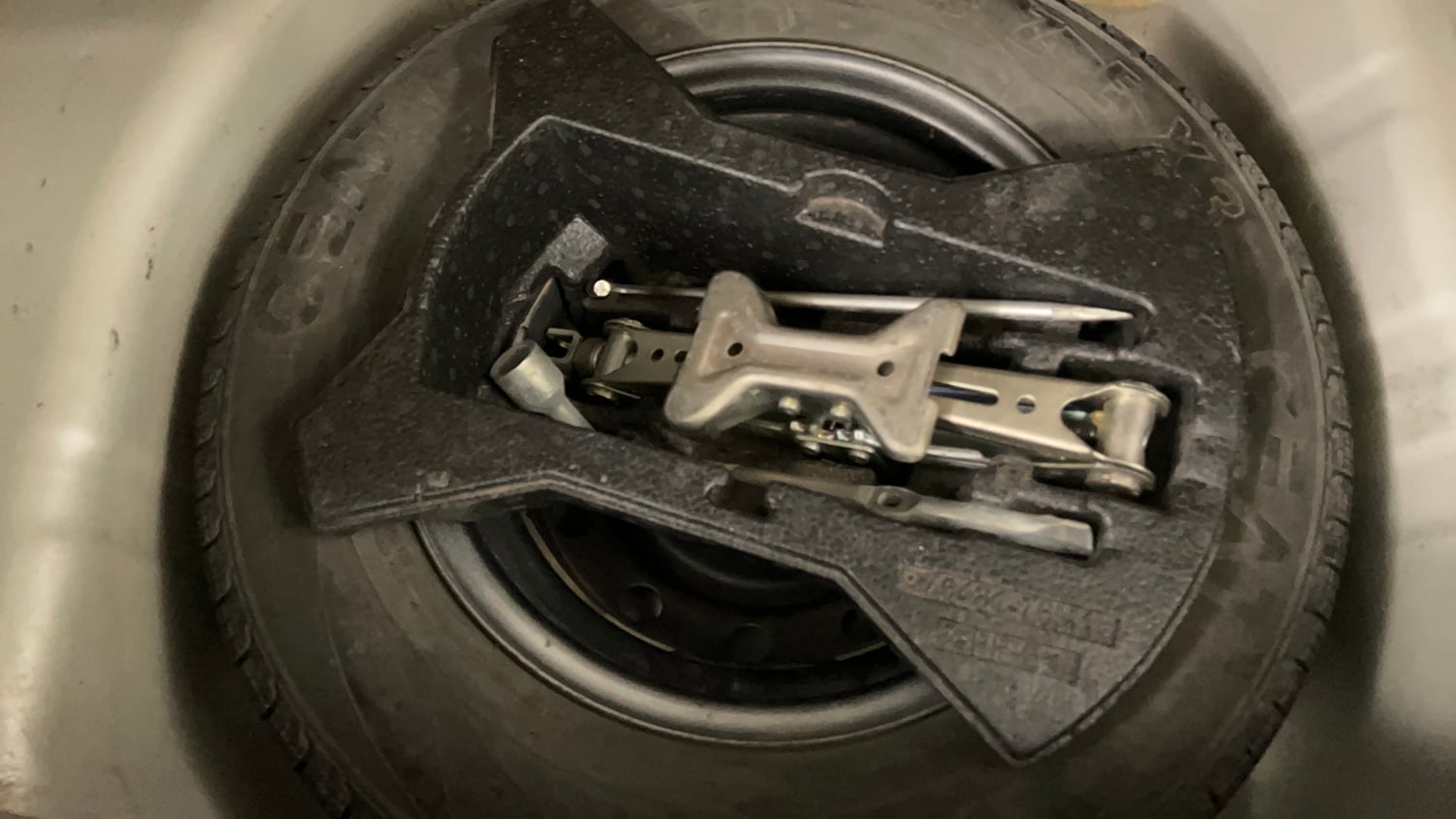 Used 2017 Maruti Suzuki Celerio LXi ABS Petrol Manual tyres SPARE TYRE VIEW