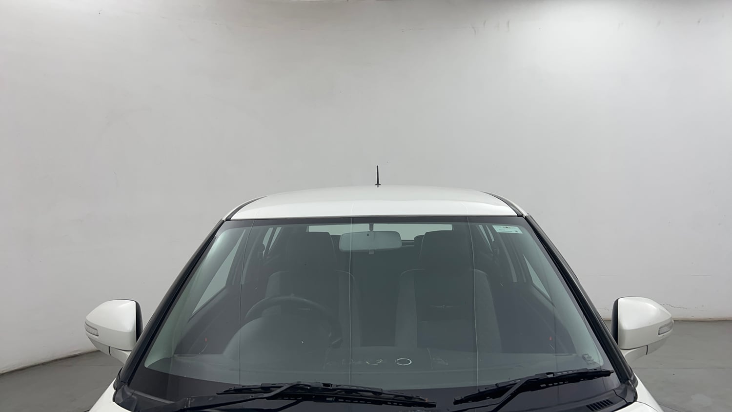 Used 2016 Maruti Suzuki Swift VXi Petrol Manual exterior FRONT WINDSHIELD VIEW