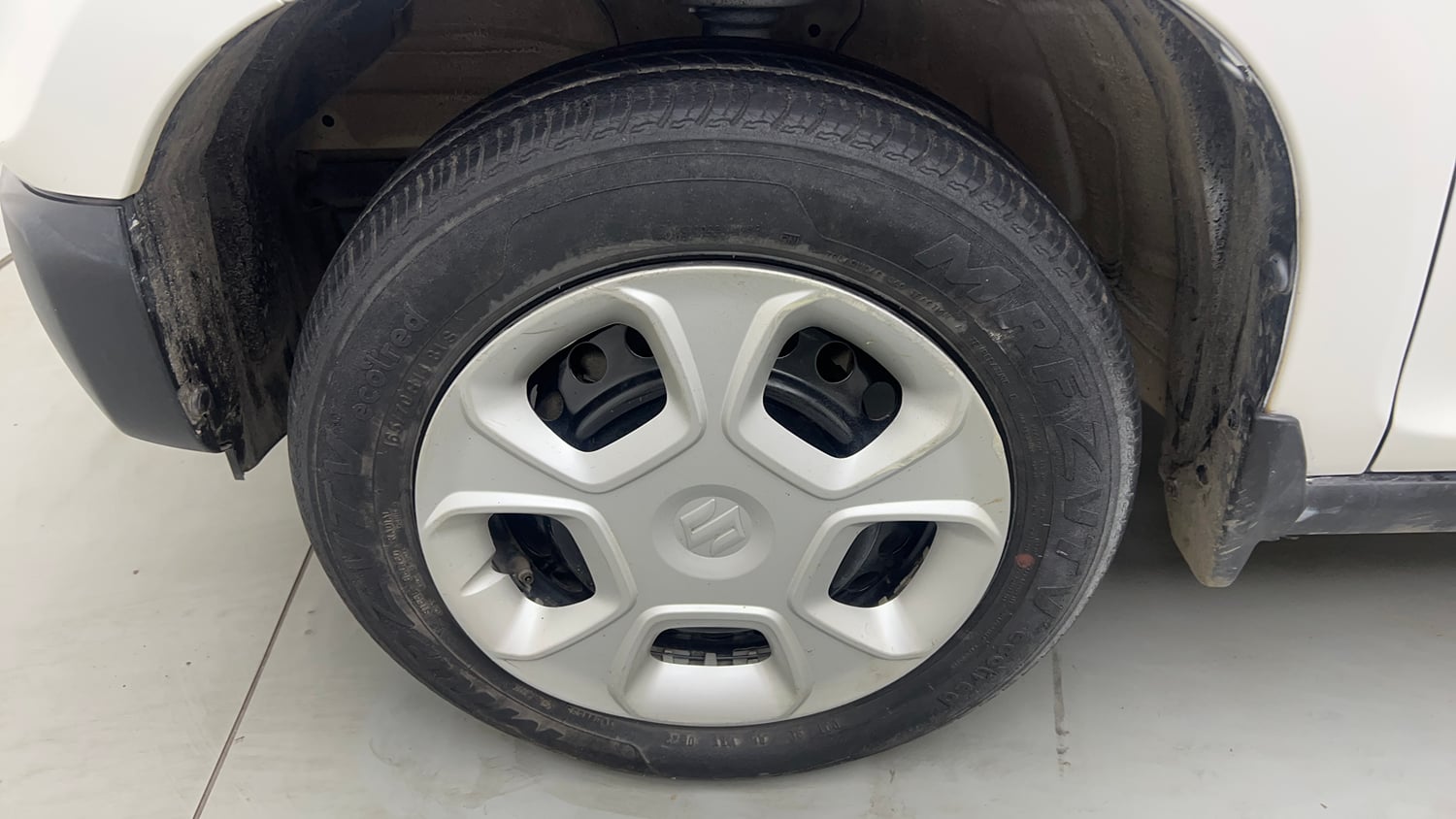 Used 2022 Maruti Suzuki S-Presso VXi Plus Petrol Manual tyres LEFT FRONT TYRE RIM VIEW