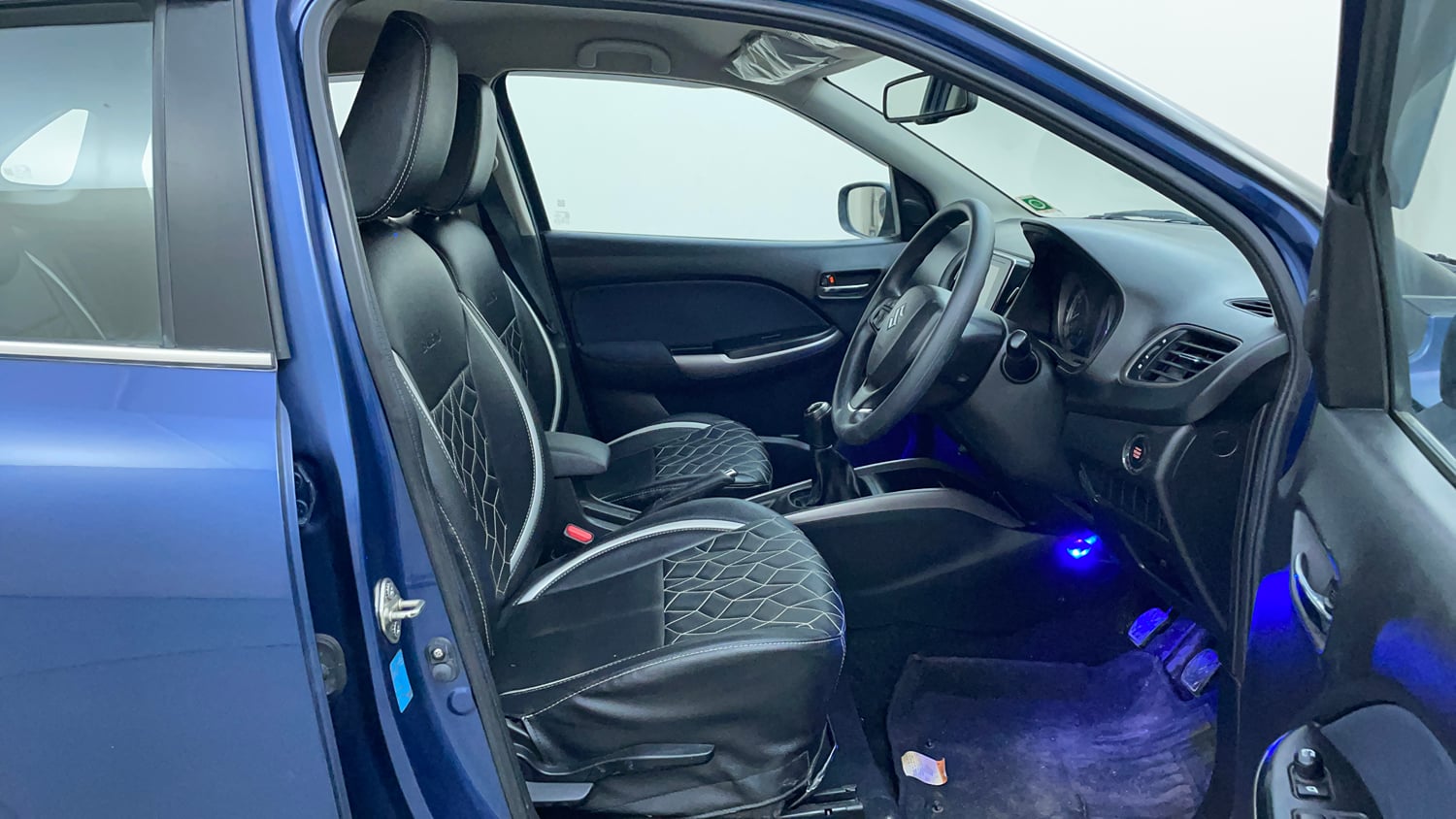 Used 2019 Maruti Suzuki Baleno Zeta 1.2 Petrol Manual interior RIGHT SIDE FRONT DOOR CABIN VIEW