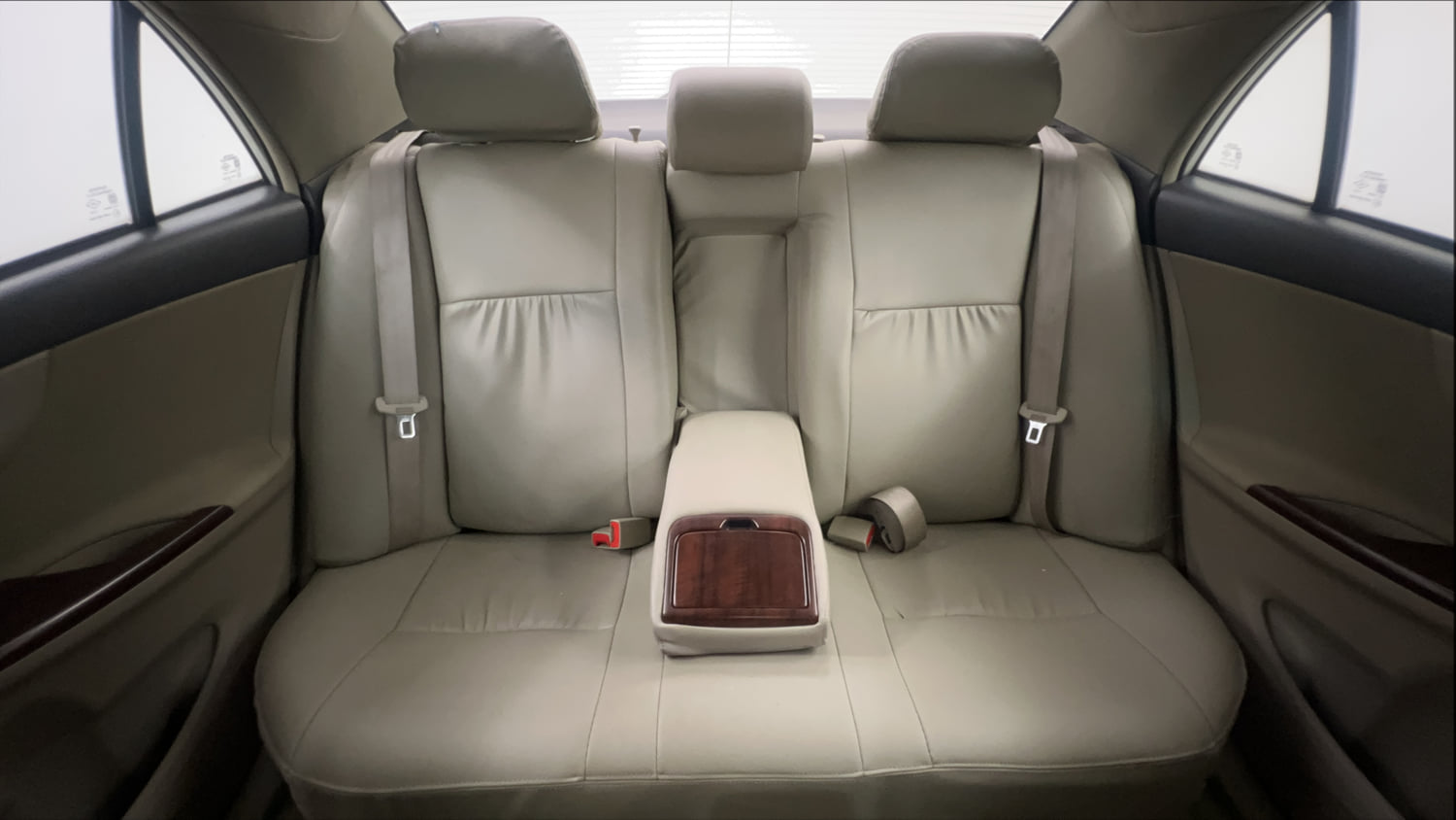 Used 2013 Toyota Corolla Altis 1.8 G Petrol Manual interior REAR SEAT CONDITION VIEW