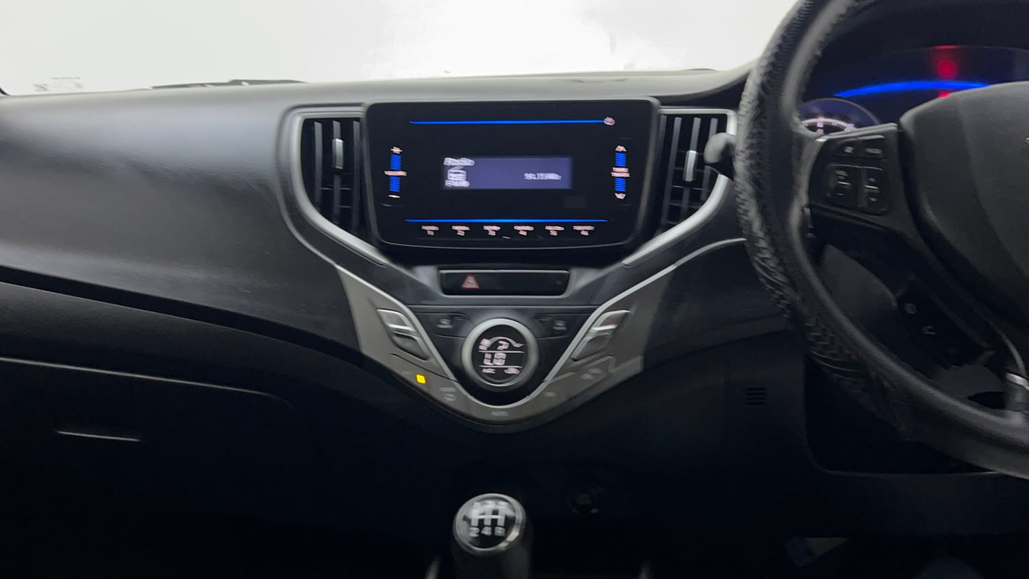 Used 2019 Maruti Suzuki Baleno Delta Petrol Manual interior MUSIC SYSTEM & AC CONTROL VIEW
