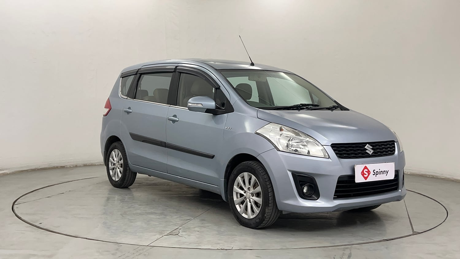 Used 2014 Maruti Suzuki Ertiga ZXi Petrol Manual exterior RIGHT FRONT CORNER VIEW
