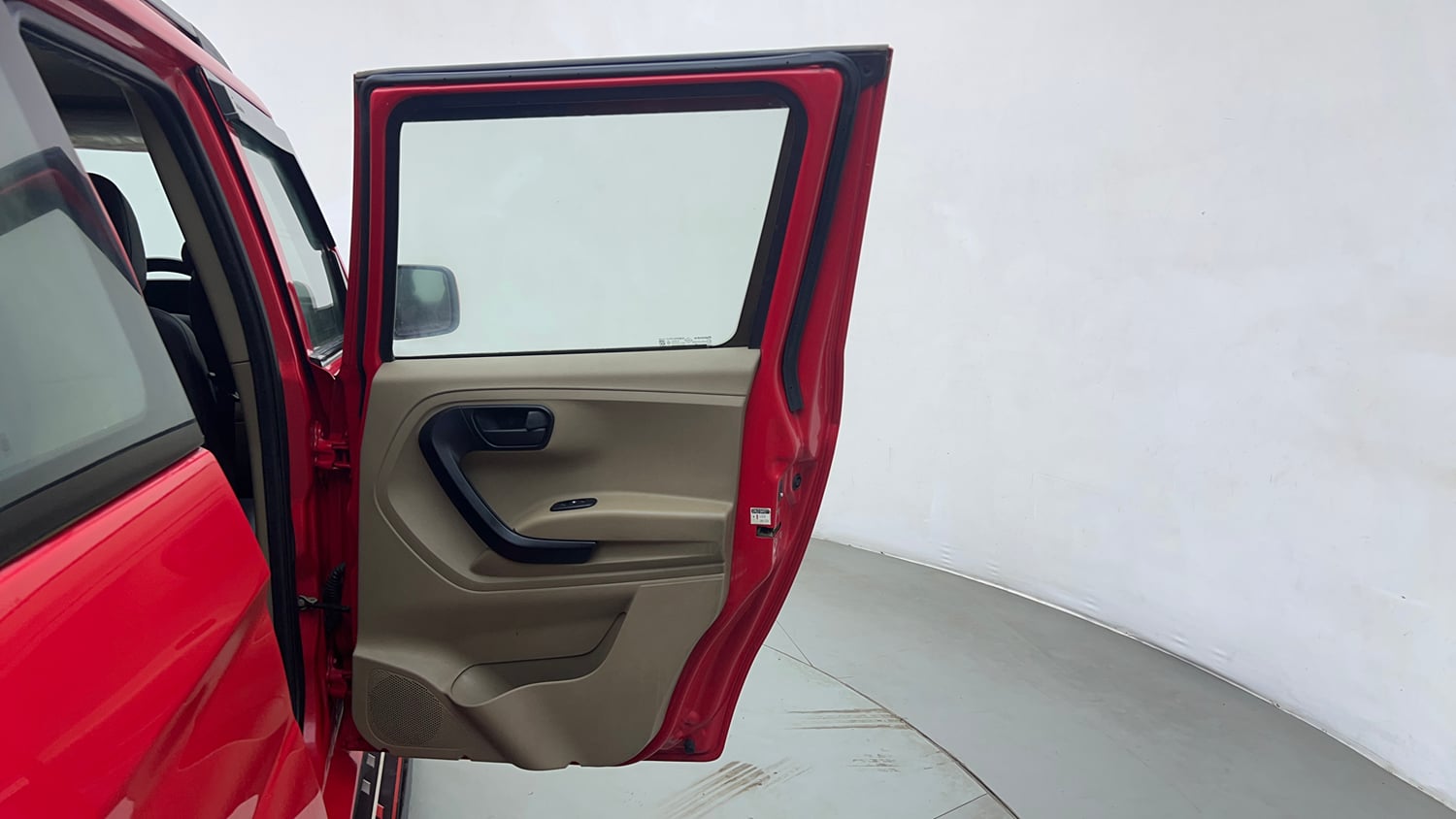 Used 2019 Mahindra TUV300 T6 Plus Diesel Manual interior RIGHT REAR DOOR OPEN VIEW