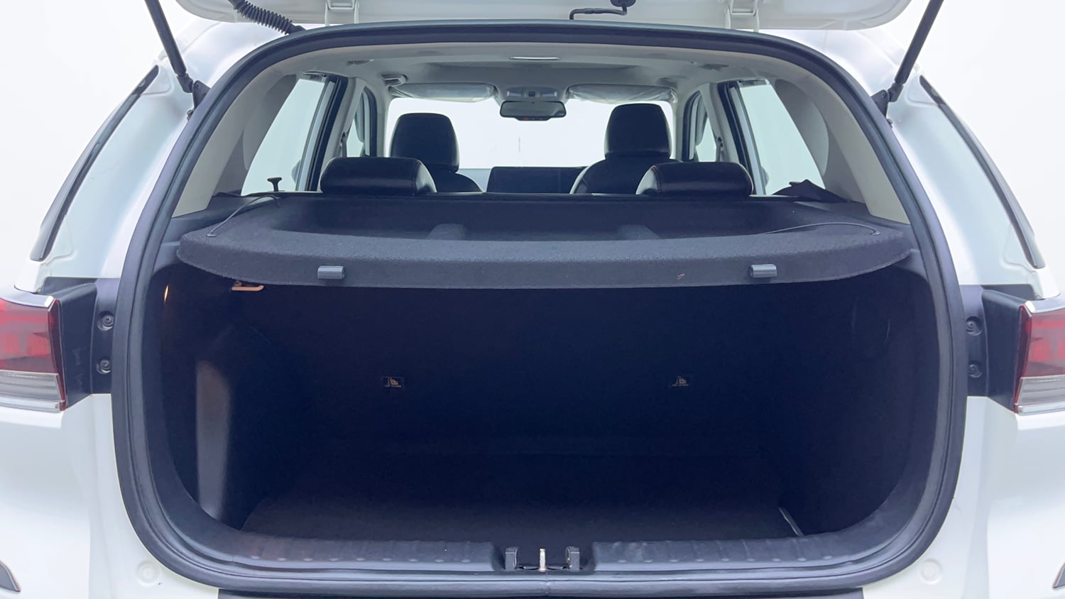 Used 2023 Kia Sonet GTX Plus 1.5 AT Diesel Automatic interior DICKY INSIDE VIEW