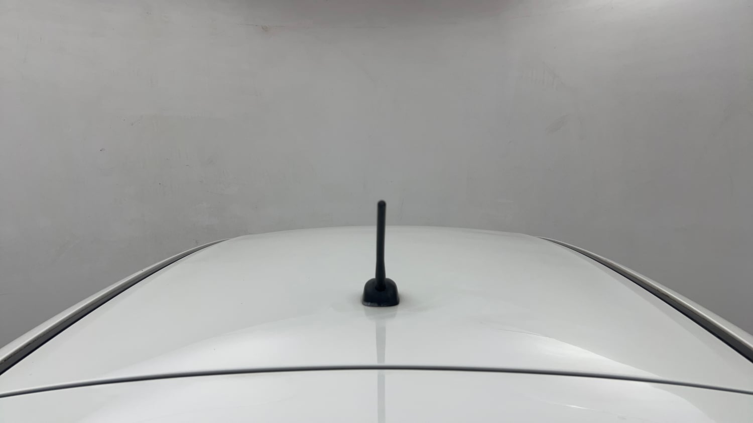 Used 2016 Maruti Suzuki Swift VXi Petrol Manual exterior EXTERIOR ROOF VIEW
