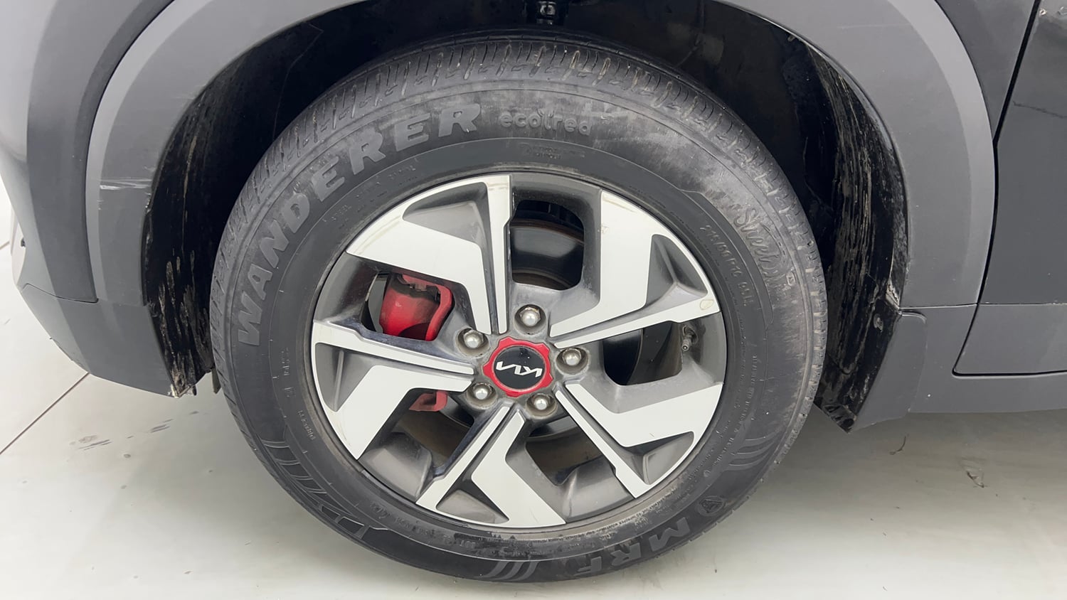 Used 2023 Kia Sonet GTX Plus 1.0 Turbo Petrol DCT Petrol Automatic tyres LEFT FRONT TYRE RIM VIEW