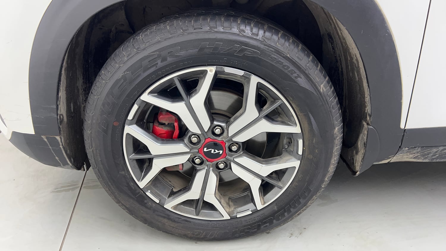 Used 2022 Kia Seltos GTX Plus 1.4 DCT Petrol Automatic tyres LEFT FRONT TYRE RIM VIEW