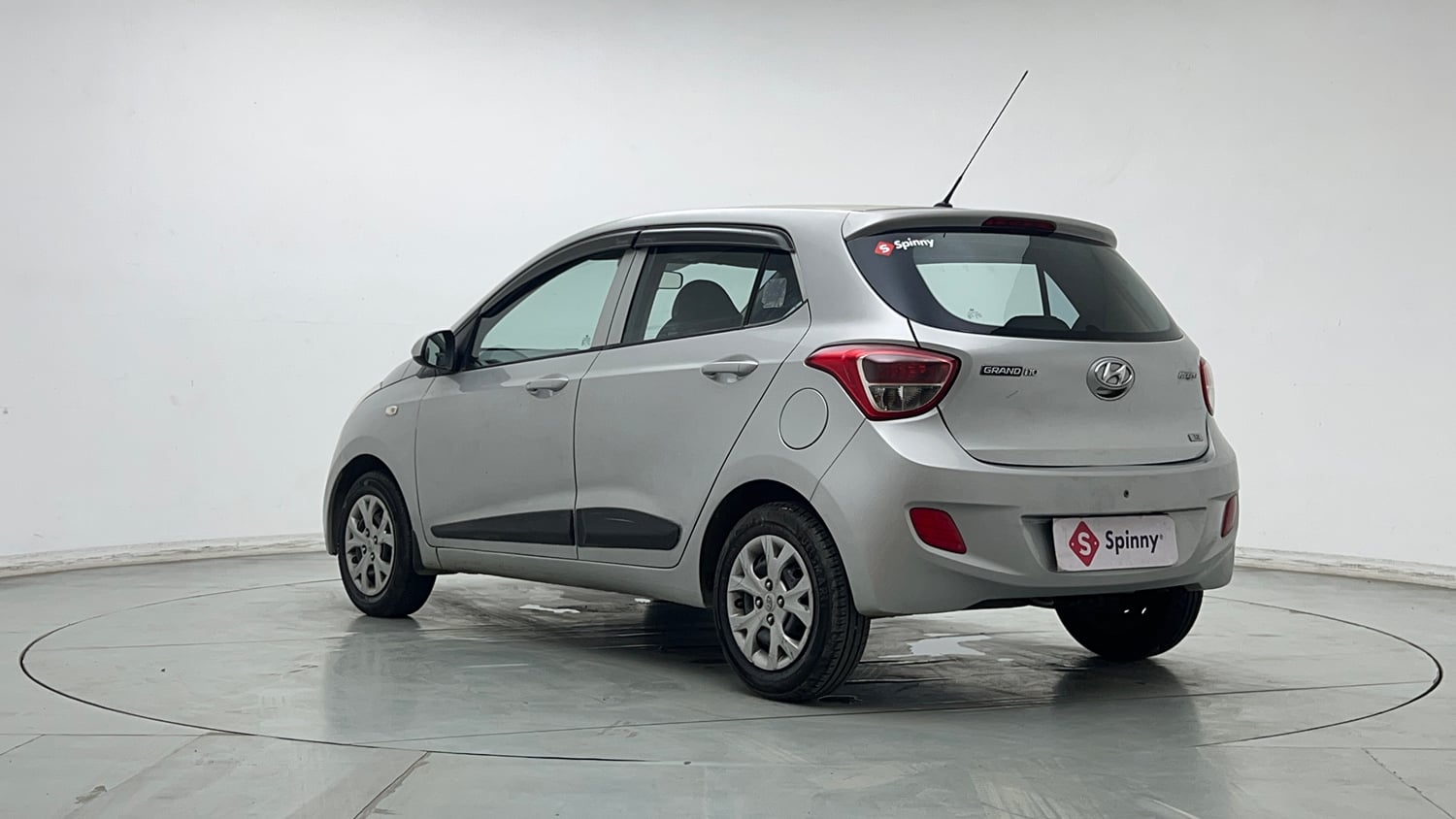 Used 2016 Hyundai Grand i10 Magna 1.2 Kappa VTVT Petrol Manual exterior LEFT REAR CORNER VIEW