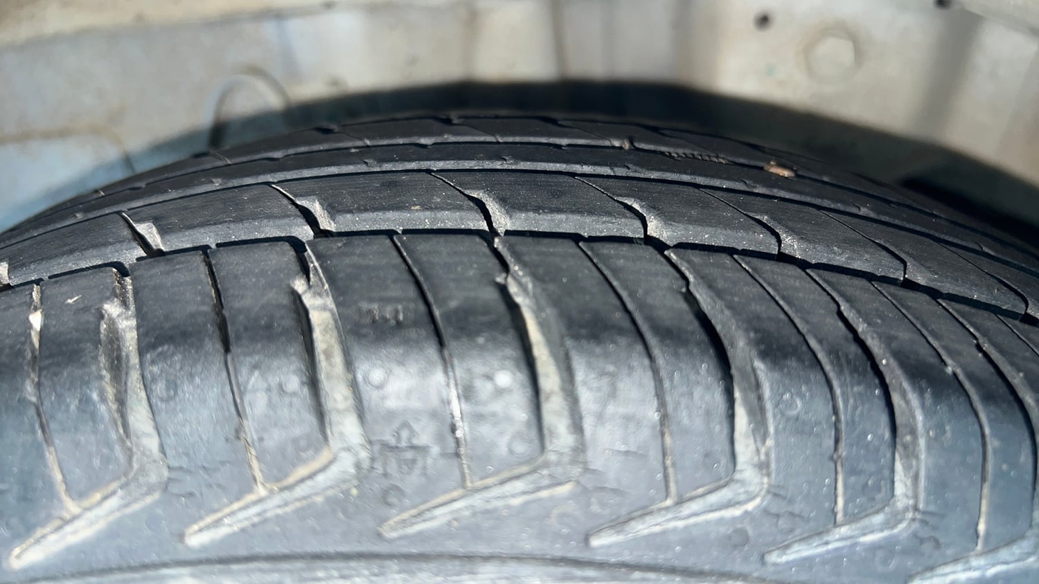 Used 2016 Hyundai Eon Era + Petrol Manual tyres RIGHT REAR TYRE TREAD VIEW