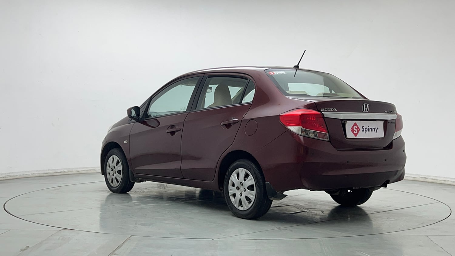 Used 2014 Honda Amaze 1.2 SX i-VTEC Petrol Manual exterior LEFT REAR CORNER VIEW