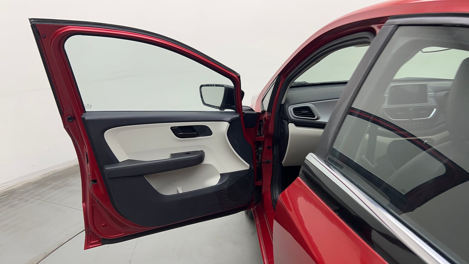 Used 2023 Tata Altroz XM Plus iCNG Cng Manual interior LEFT FRONT DOOR OPEN VIEW