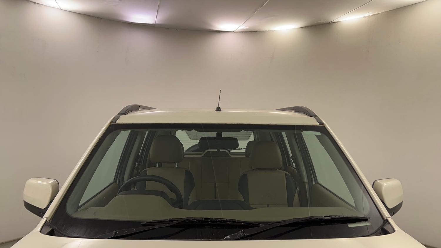 Used 2016 Mahindra TUV300 T8 Diesel Manual exterior FRONT WINDSHIELD VIEW