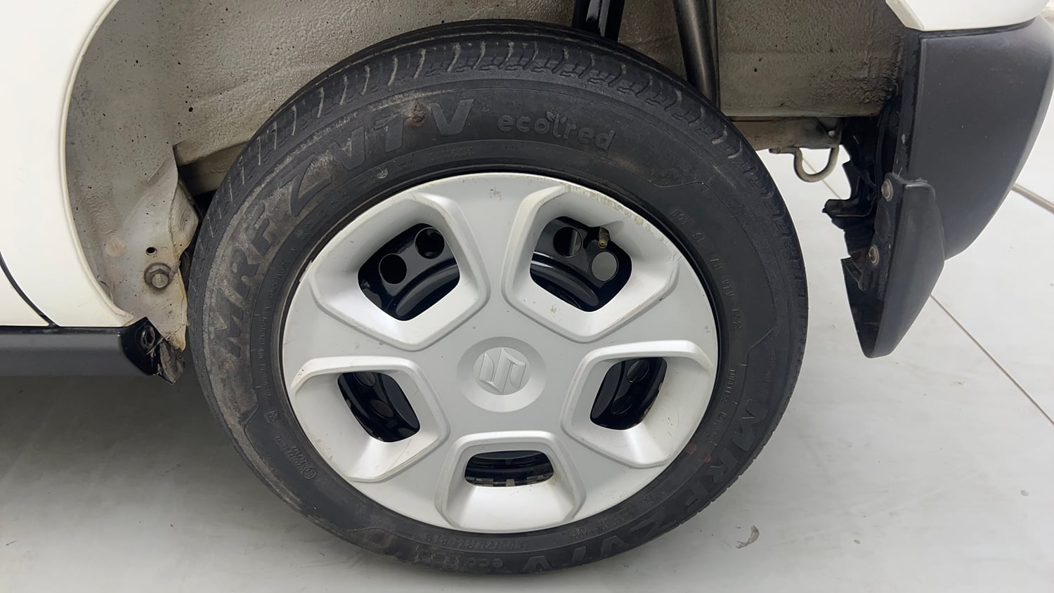 Used 2022 Maruti Suzuki S-Presso VXi Plus Petrol Manual tyres LEFT REAR TYRE RIM VIEW