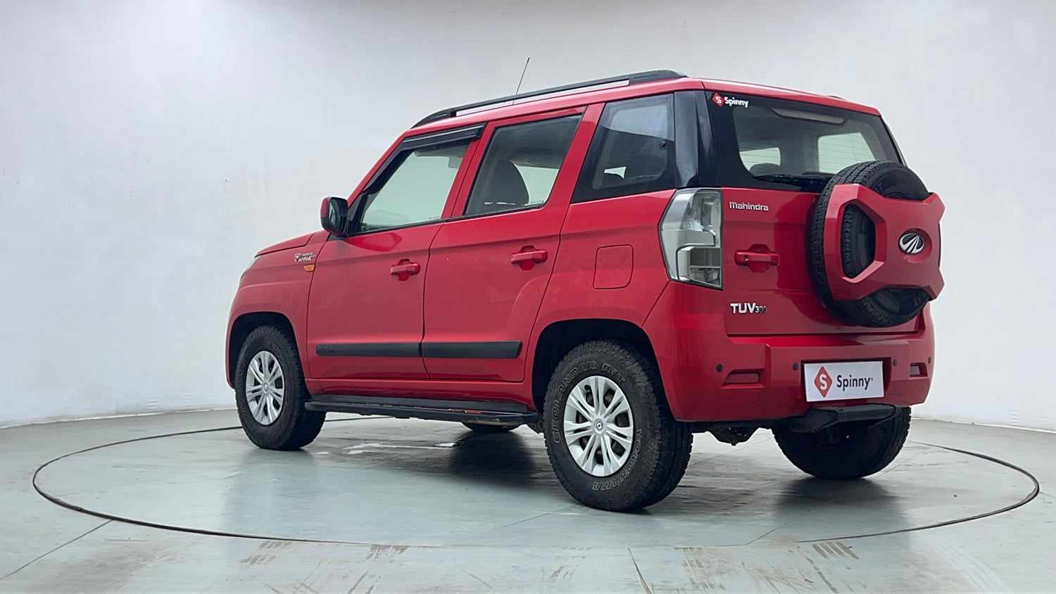 Used 2019 Mahindra TUV300 T6 Plus Diesel Manual exterior LEFT REAR CORNER VIEW