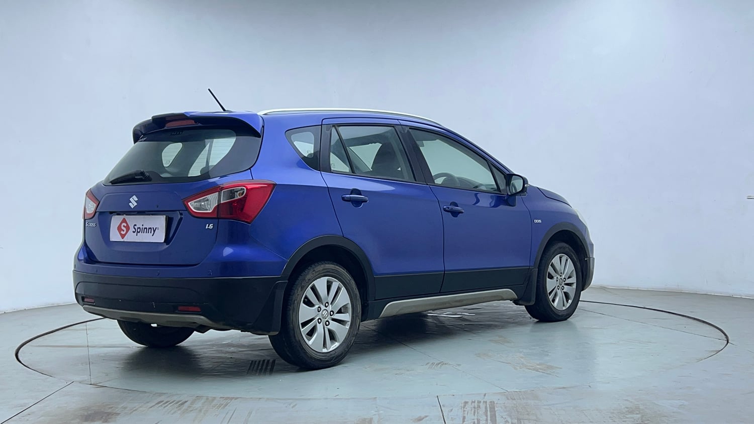 Used 2015 Maruti Suzuki S-Cross Alpha 1.6 Diesel Manual exterior RIGHT REAR CORNER VIEW