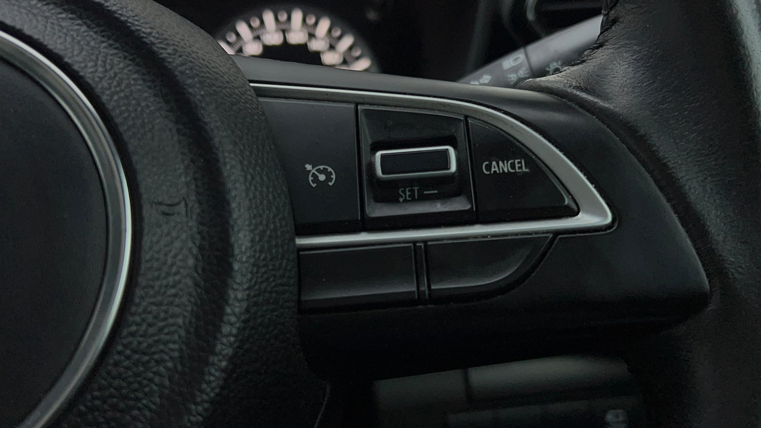 Used 2023 Maruti Suzuki Grand Vitara Alpha Smart Hybrid AT Petrol Automatic top_features Cruise control