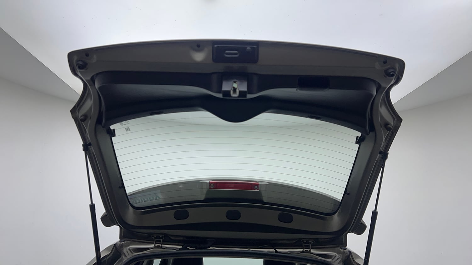 Used 2020 Maruti Suzuki Baleno Zeta Petrol Manual interior DICKY DOOR OPEN VIEW
