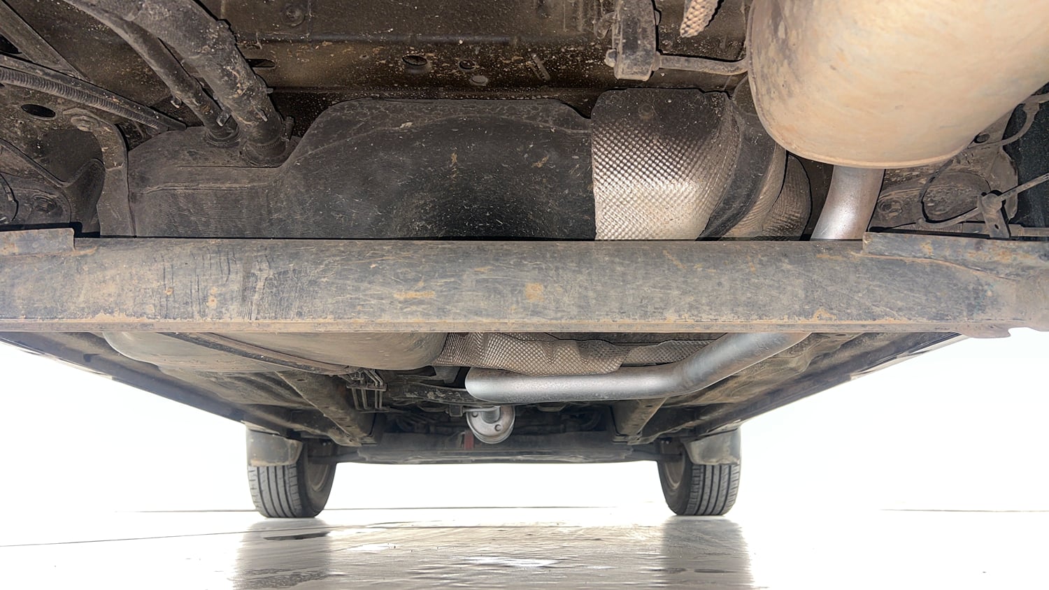 Used 2015 Ford EcoSport Titanium 1.5 Ti-VCT AT Petrol Automatic extra REAR UNDERBODY VIEW (TAKEN FROM REAR)