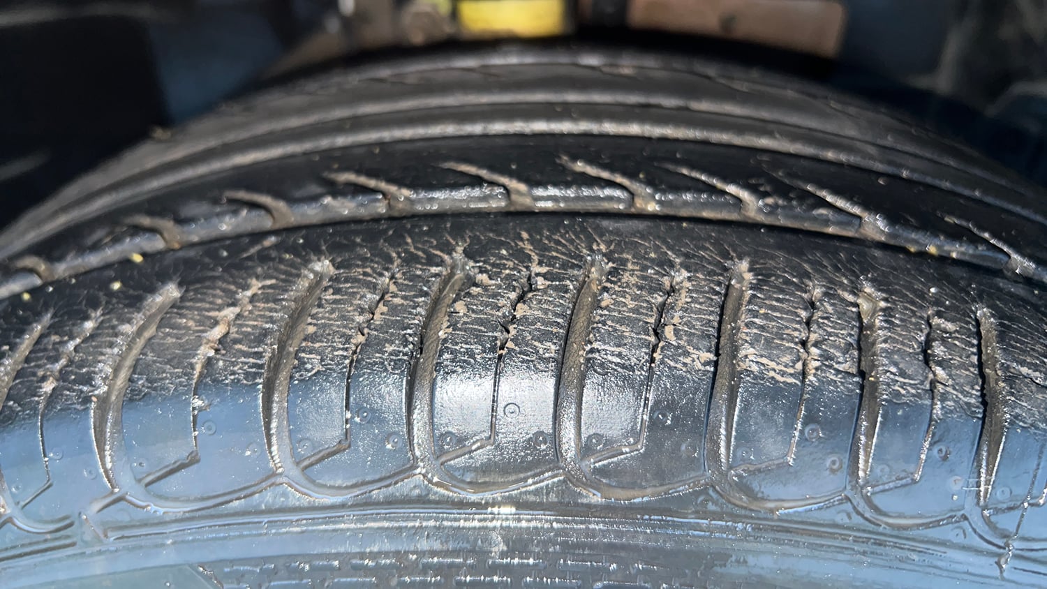 Used 2019 Ford EcoSport Titanium 1.5L Ti-VCT Petrol Manual tyres RIGHT FRONT TYRE TREAD VIEW