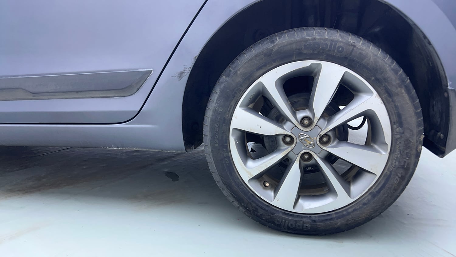 Used 2016 Hyundai Elite i20 Asta 1.2 Petrol Manual tyres LEFT REAR TYRE RIM VIEW