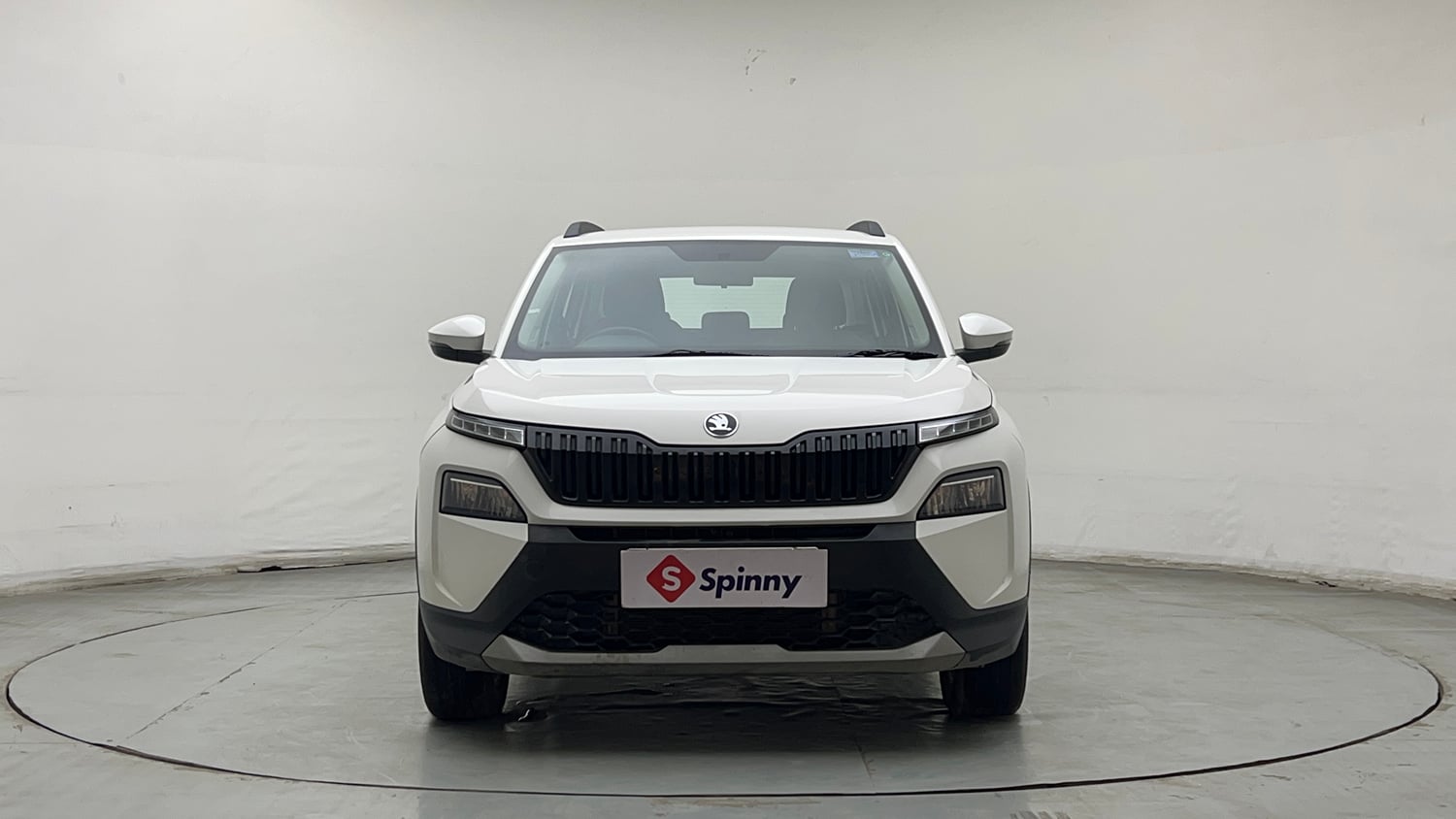 Used 2025 Skoda Kylaq Signature Plus AT Petrol Automatic exterior FRONT VIEW