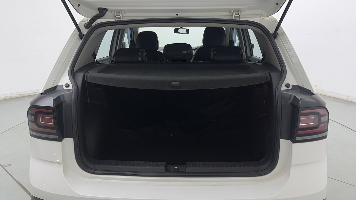 Used 2022 Volkswagen Taigun Highline 1.0 TSI MT Petrol Manual interior DICKY INSIDE VIEW