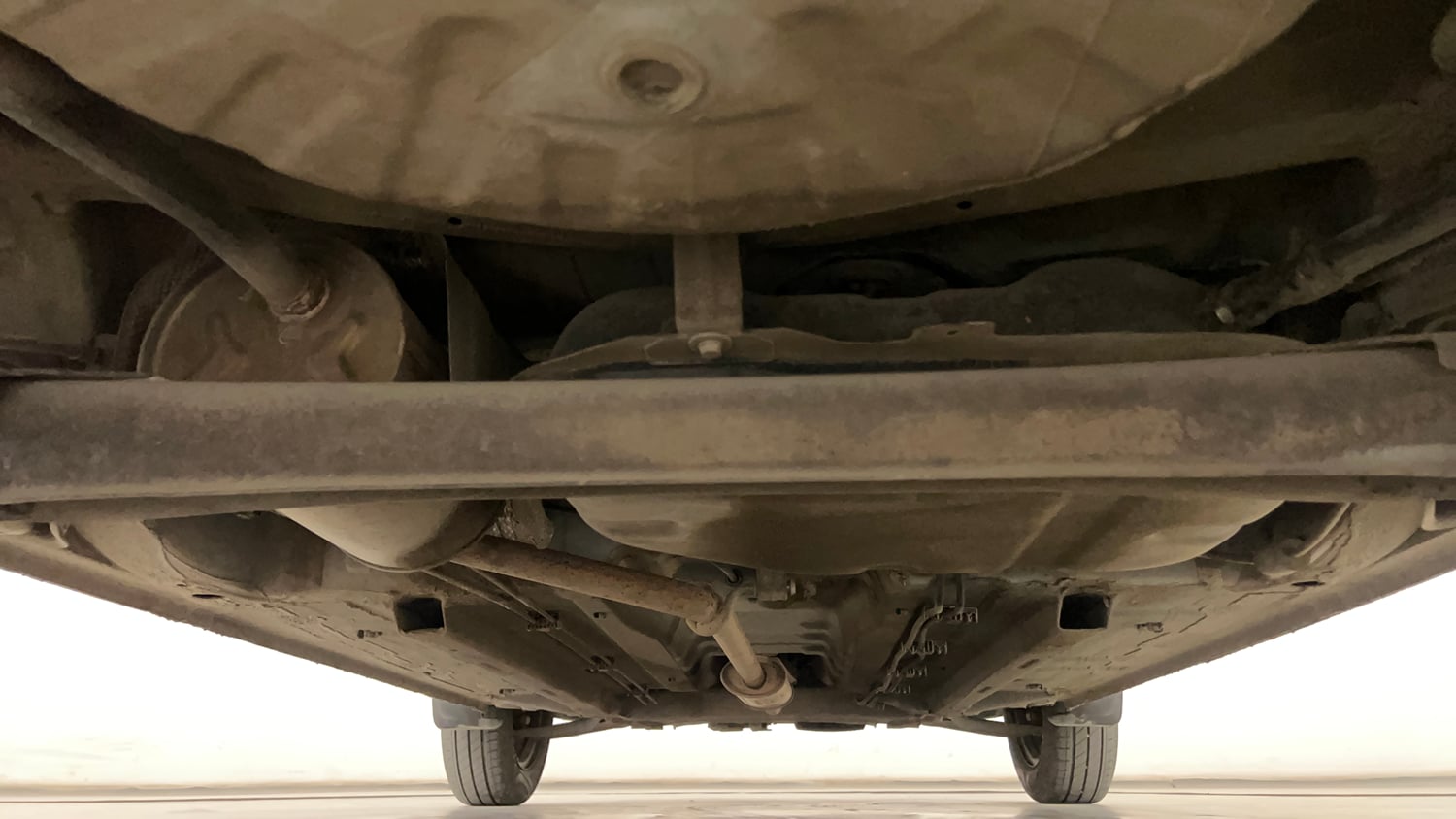 Used 2021 Renault Kwid Neotech RXL 1.0  AMT Petrol Automatic extra REAR UNDERBODY VIEW (TAKEN FROM REAR)
