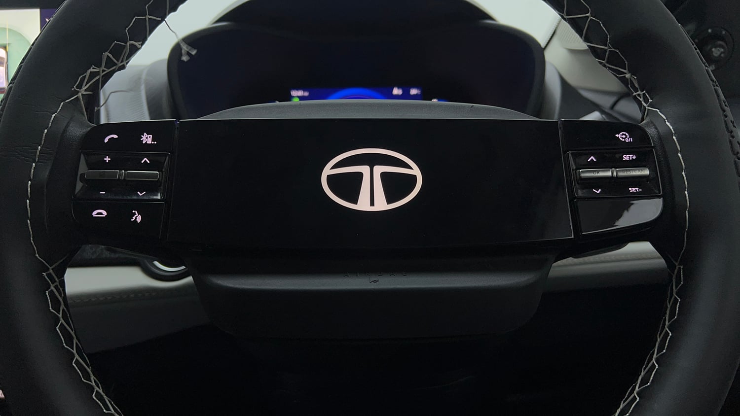 Used 2024 Tata Nexon Creative Plus 1.2 Revotron Petrol 7DCA Petrol Automatic top_features Cruise control