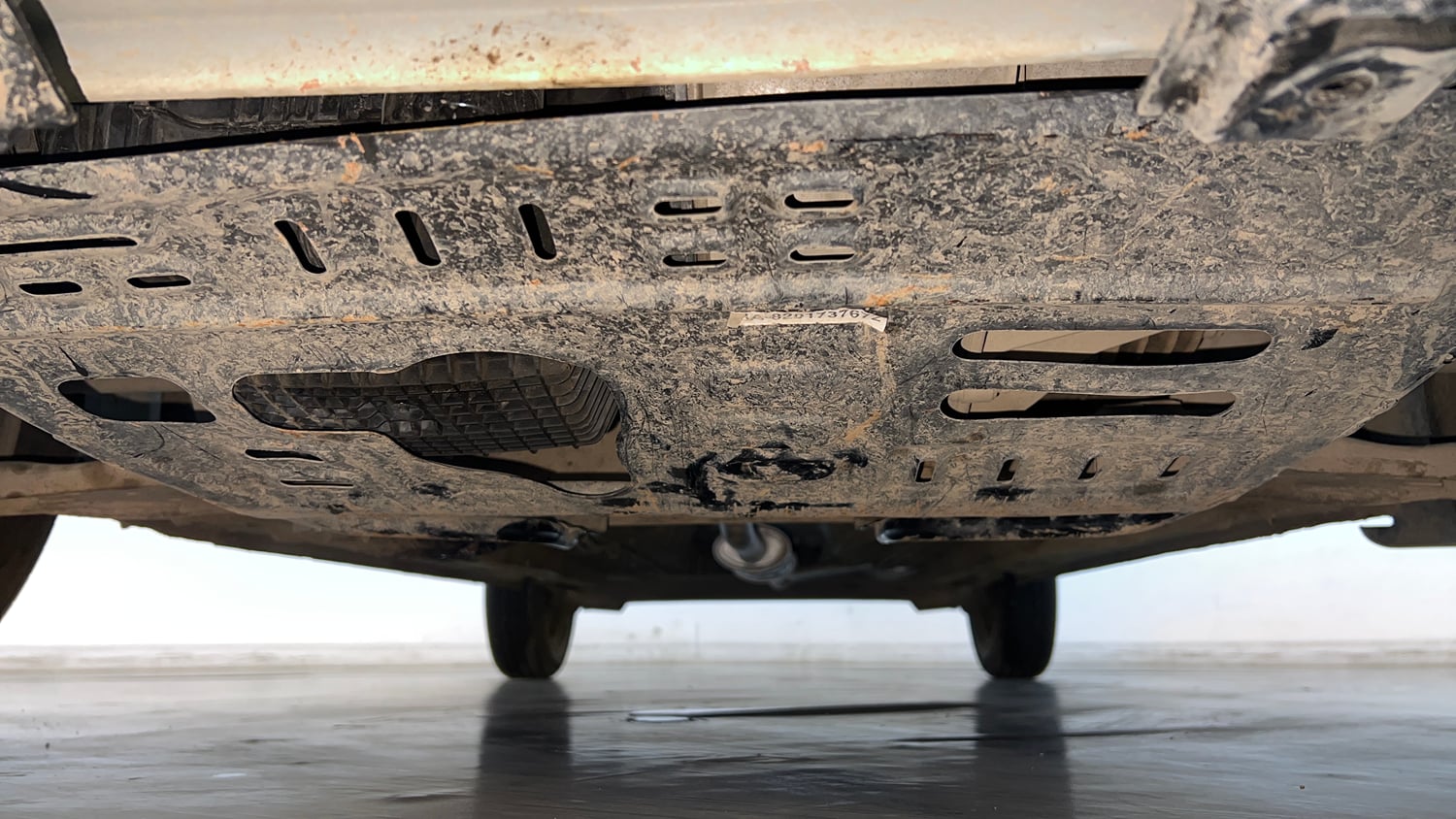 Used 2021 Renault Kwid CLIMBER 1.0 AMT Opt Petrol Automatic extra FRONT LEFT UNDERBODY VIEW