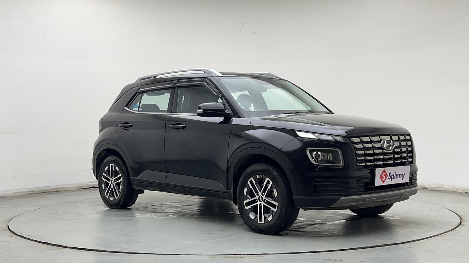 Used 2022 Hyundai Venue SX 1.2 Petrol Petrol Manual exterior RIGHT FRONT CORNER VIEW