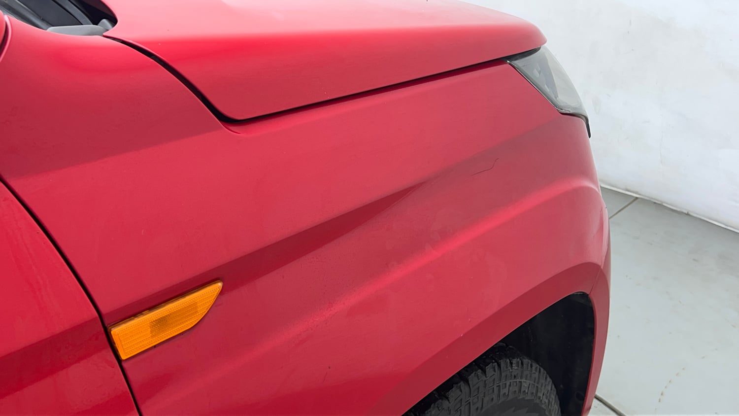 Used 2019 Mahindra TUV300 T6 Plus Diesel Manual dents MINOR DENT