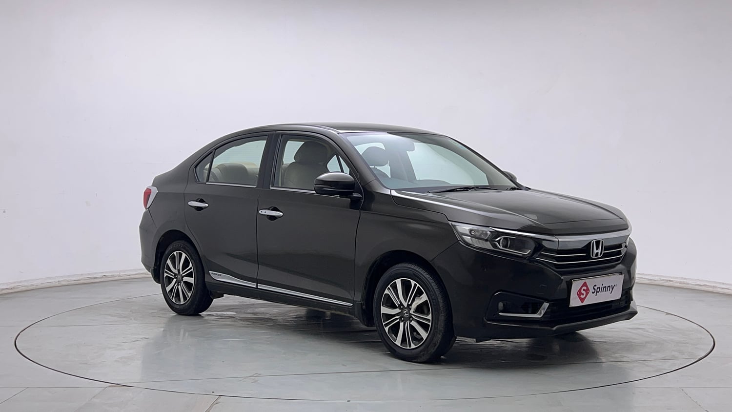 Used 2023 Honda Amaze VX 1.2 Petrol CVT Petrol Automatic exterior RIGHT FRONT CORNER VIEW