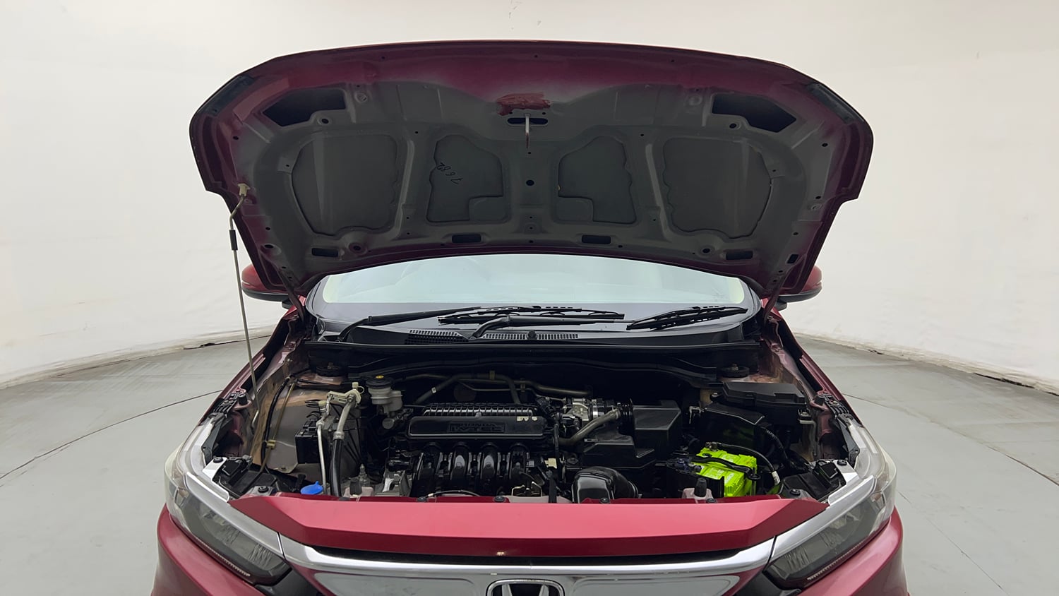Used 2020 Honda Amaze 1.2 V MT Petrol Petrol Manual engine ENGINE & BONNET OPEN FRONT VIEW