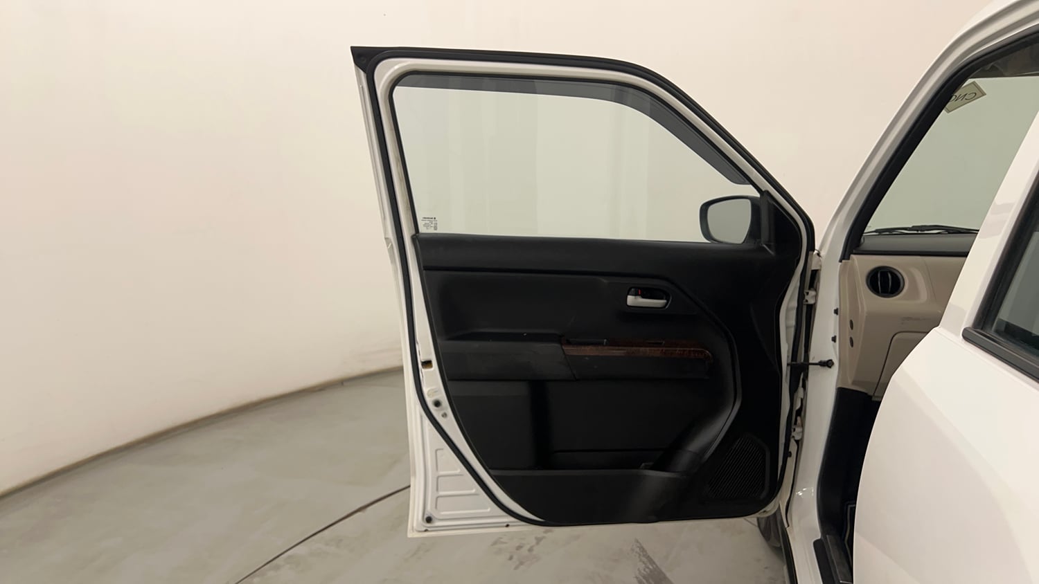 Used 2023 Maruti Suzuki Wagon R VXI 1.0 CNG Cng Manual interior LEFT FRONT DOOR OPEN VIEW