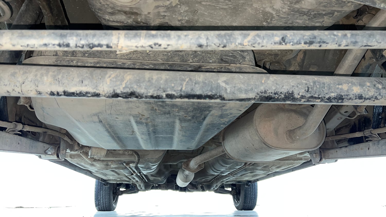 Used 2016 Maruti Suzuki Alto K10 VXi Petrol Manual extra REAR UNDERBODY VIEW (TAKEN FROM REAR)