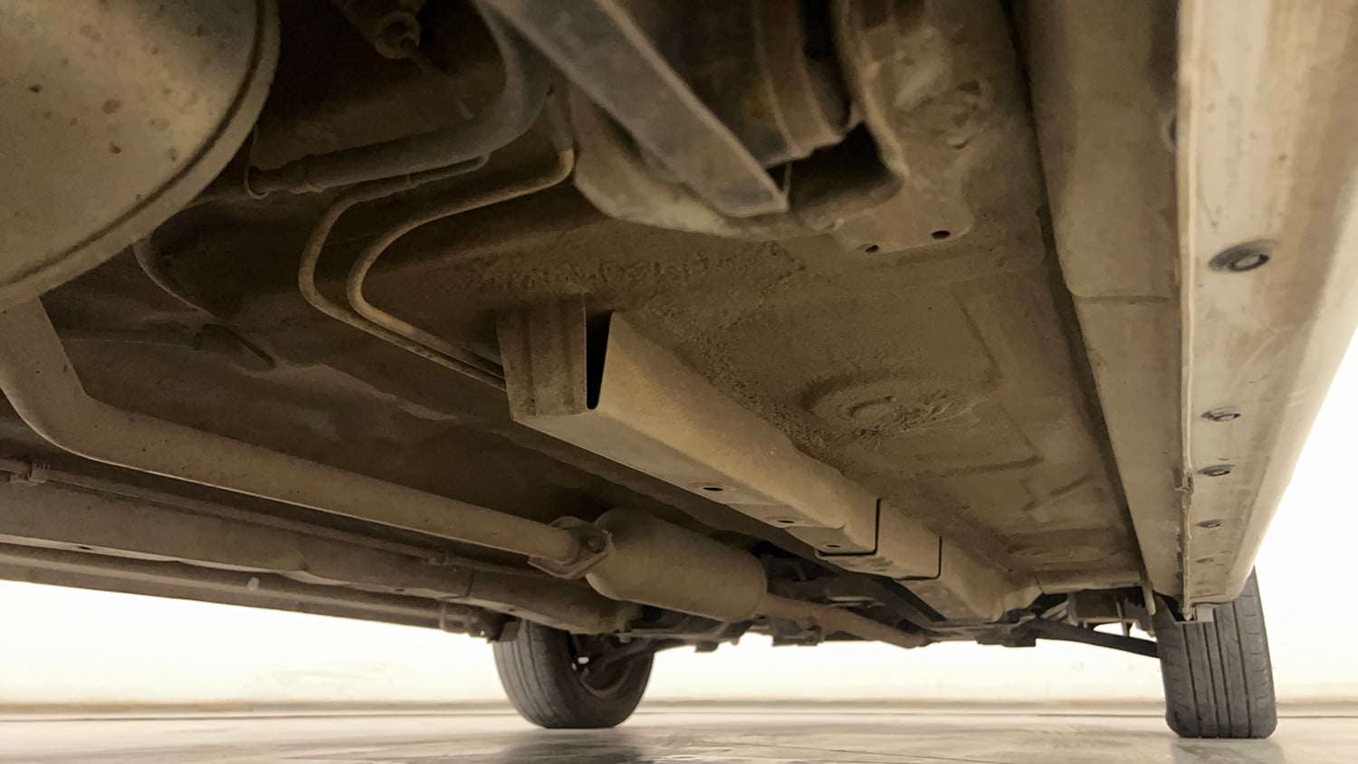 Used 2013 Maruti Suzuki Wagon R VXI Petrol Manual extra REAR RIGHT UNDERBODY VIEW